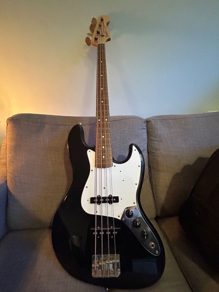 90s Japanese Fender Jazz bass