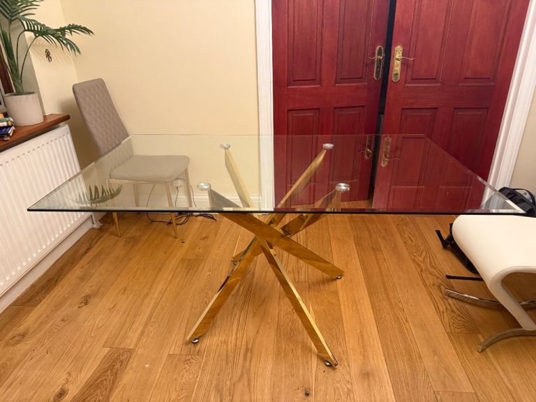 Leonardo 6 Gold Dining Table