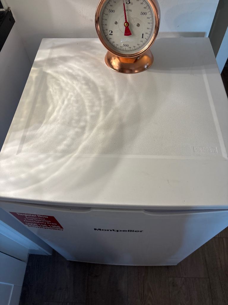 White Under Counter Freezer | in Knightswood, Glasgow | Gumtree