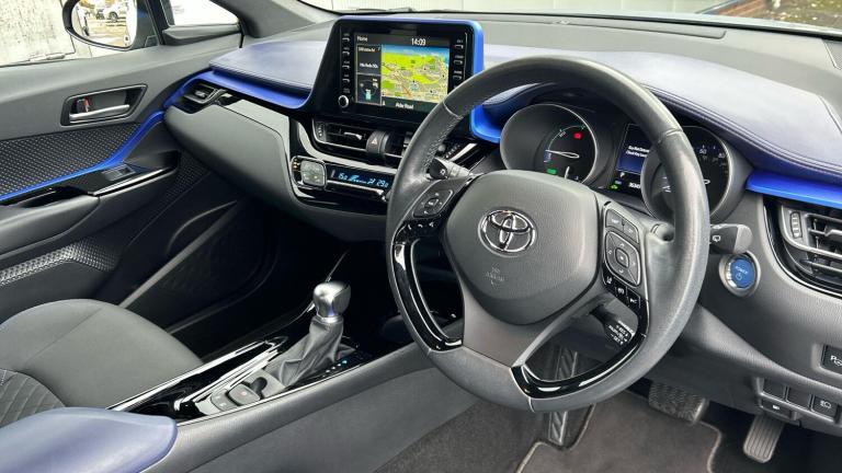 2020 Toyota C-HR 2.0 Hybrid Dynamic 5dr CVT HATCHBACK PETROL/ELECTRIC Automatic