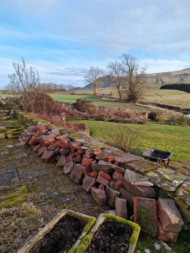 Stone - free to whoever can uplift