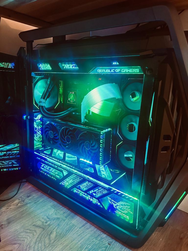 🔥 ASUS ROG HYPERION GR701 SHOWCASE GAMING PC 🔥