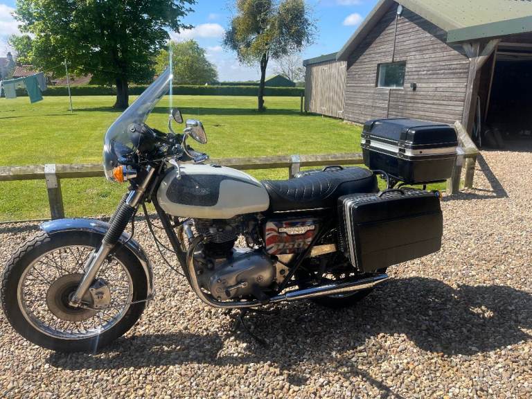 Triumph, 1981, 744 (cc)