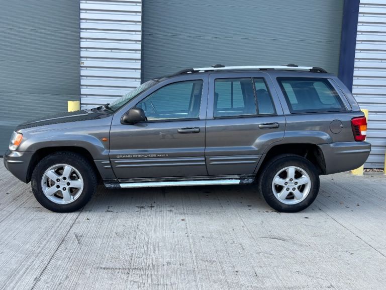 JEEP GRAND CHEROKEE 4.7 V8 PETROL LIMITED XS AUTOMATIC 2005 PLATE