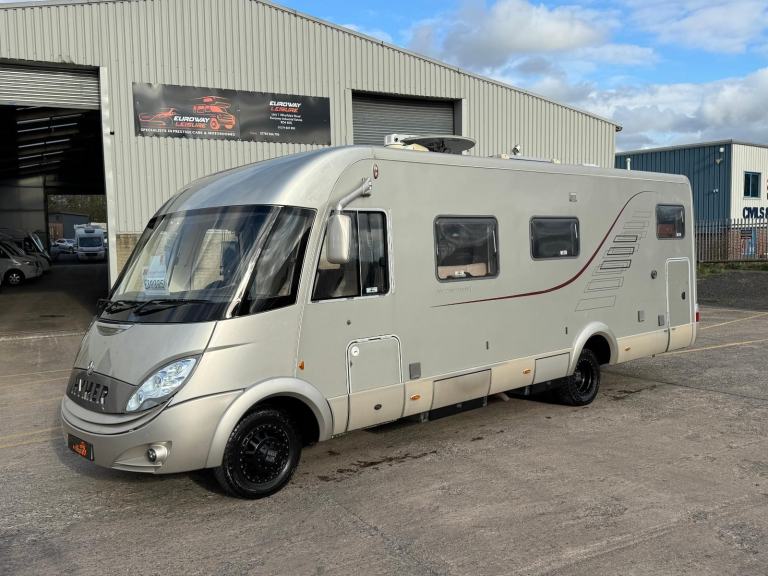 Mercedes-Benz HYMER S800 AUTOMATIC TWIN WHEEL AXLE 
