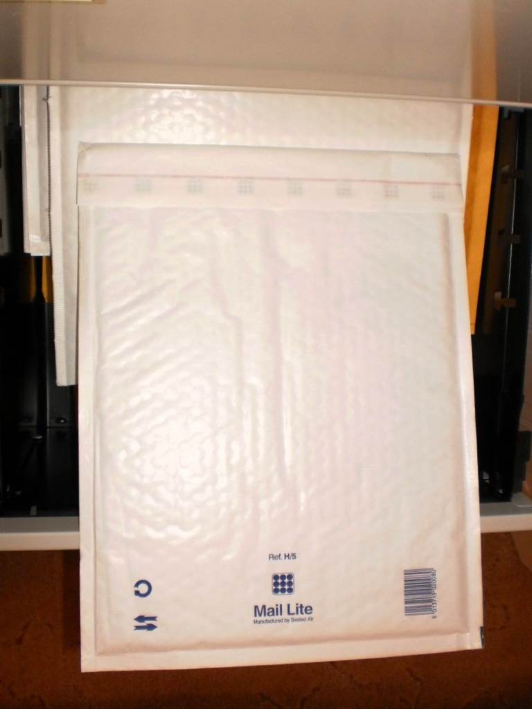 14 x Mail lite H5 envelopes 27x 36 cms ideal ebay sales 