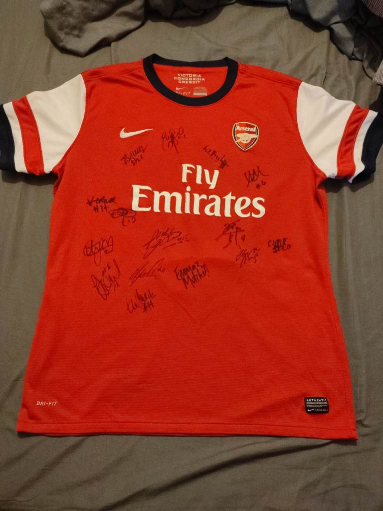 Arsenal women signed. Football shirt premier league 2014 winners 