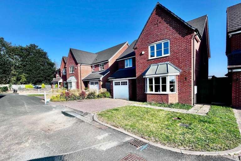 image for Modern Room,Garden, Parking, ALL Bills Included