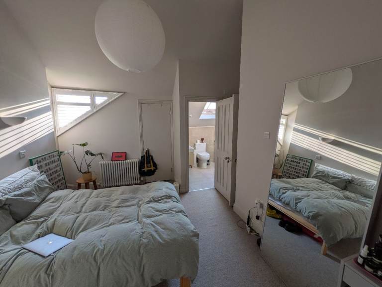 Large double bedroom w/ ensuite in central Hove