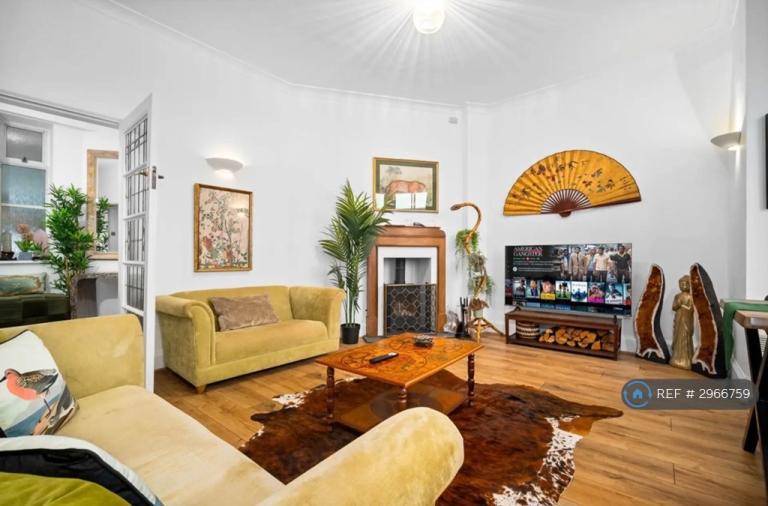 2 bedroom flat in Hagley Road, Birmingham, B16 (2 bed) (#2966759)