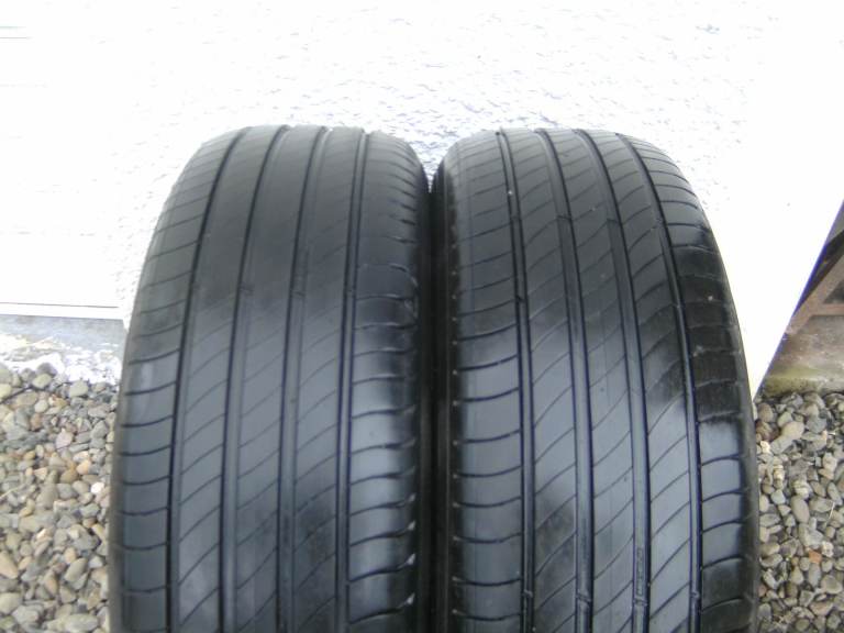 PAIR OF MICHELIN PRIMACY 4 S2  215/65VR17 BOTH NO REPAIRS BOTH GREAT TREAD