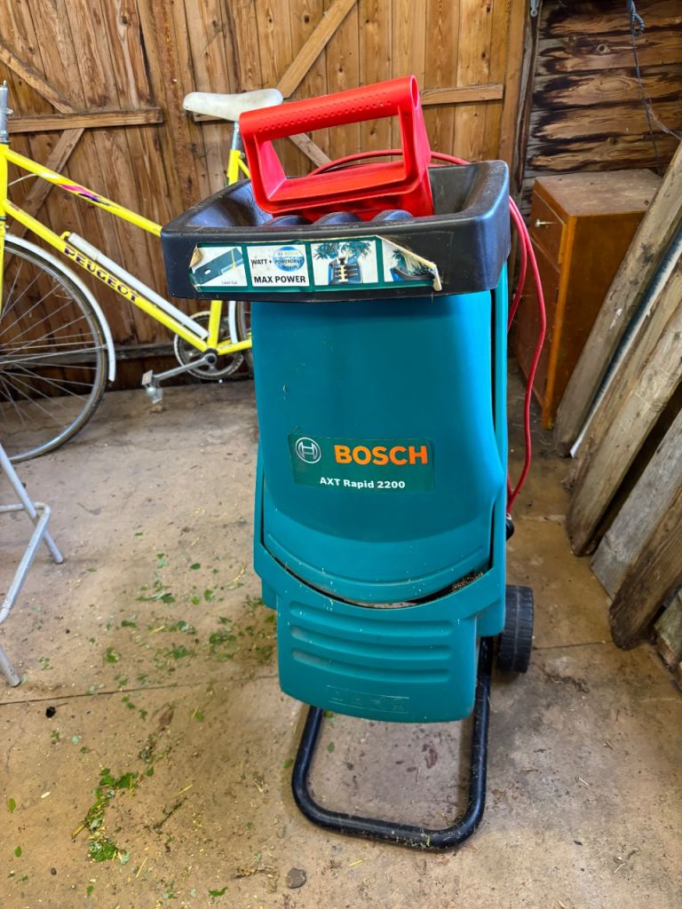 Bosch Garden Shredder AXT2200