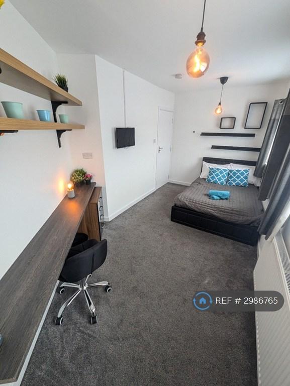 1 bedroom in Wellsford Avenue, Solihull, B92 (#2986765)