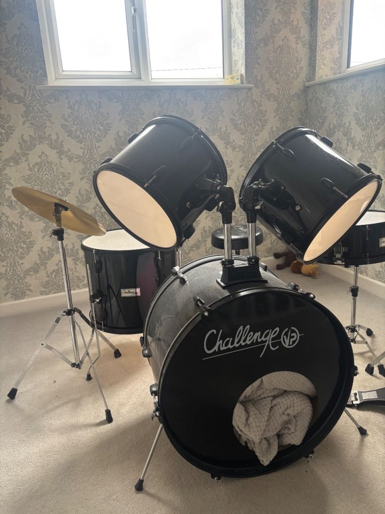 Full drum kit