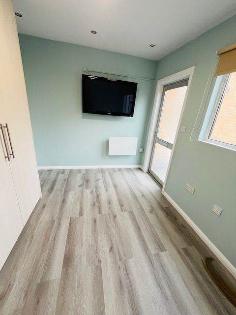 Modern, Fully-Furnished Studio Flat in Liddell close, Harrow – Including All Bills and council tax