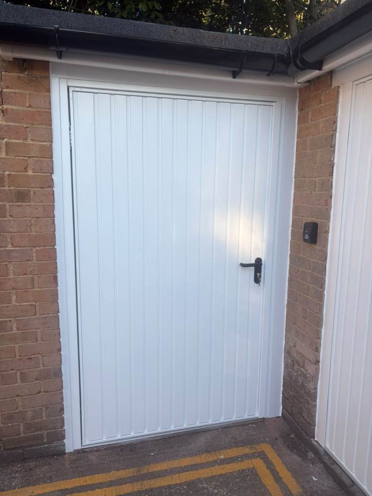 Garage/Parking/Storage to rent: West End Court, West End Road, Stoke Poges, Slough, SL2 4NB