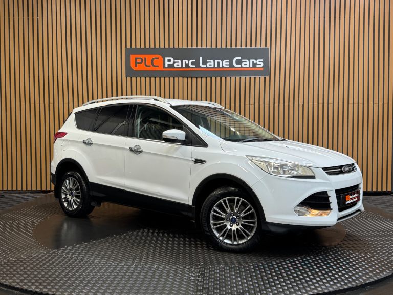 2014 Ford Kuga 2.0 TDCi Titanium SUV 5dr Diesel Powershift AWD - AUTOMATIC -