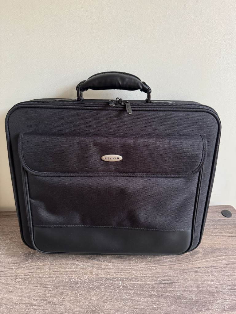 Belkin Laptop Messenger Bag Suitcase Large 17-17.3 inch Black