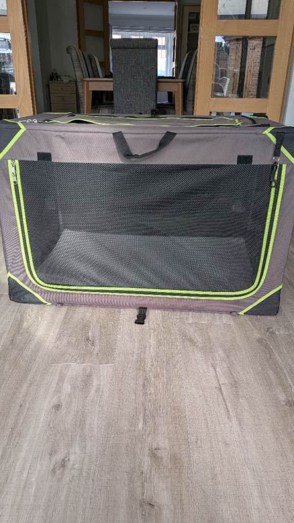 Large Cheeko easy up dog crate