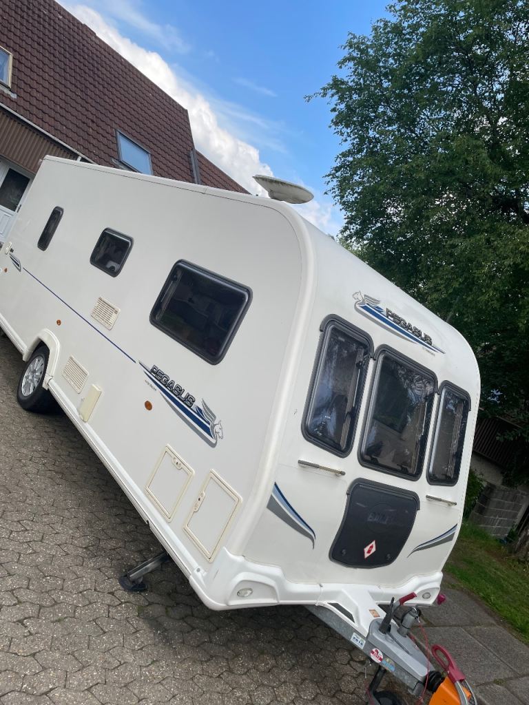 Bailey Pegasus 524, fixed bed, 4 berth
