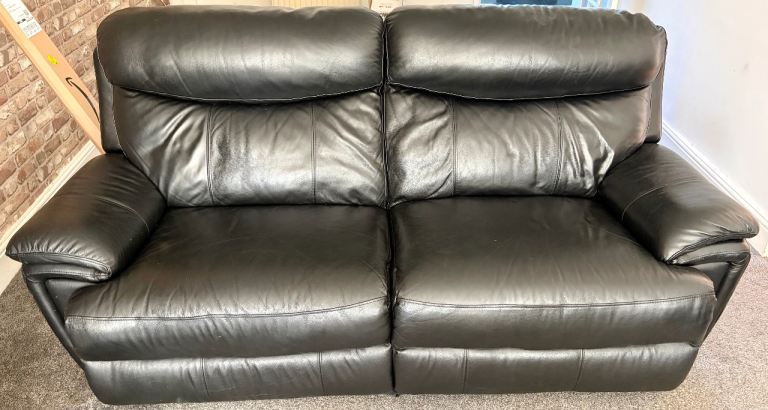 Black Leather Recliner Sofa & 2 Chairs 