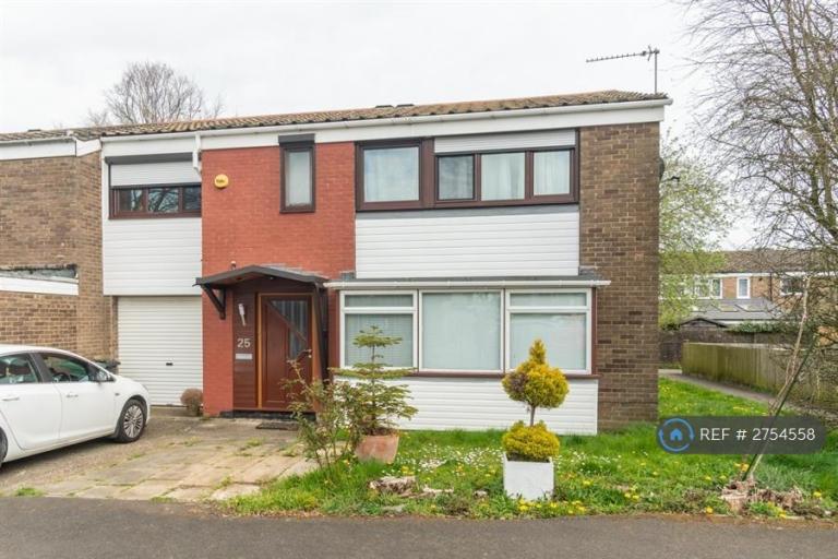 4 bedroom house in Cleveland Close, Basingstoke, RG22 (4 bed) (#2754558)