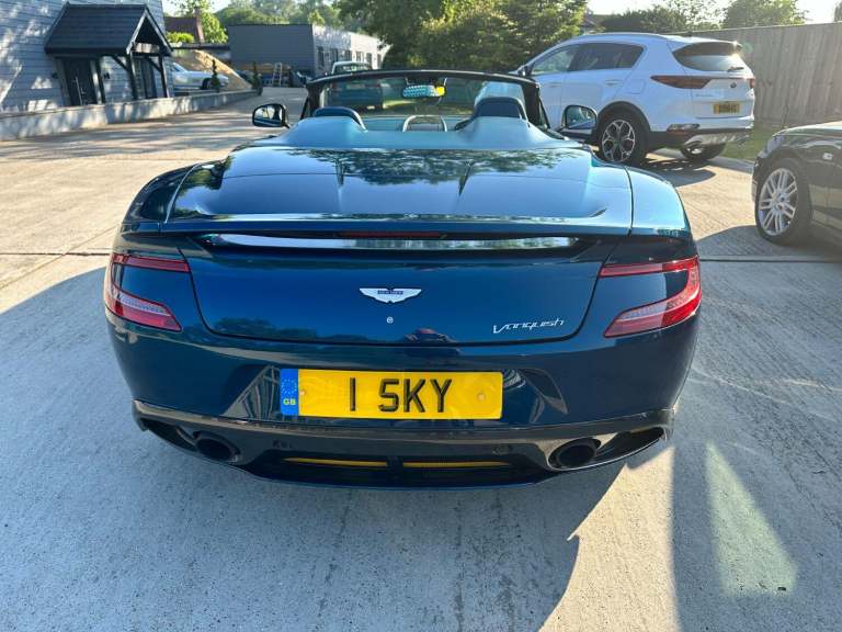 ASTON MARTIN VANQUISH  2013