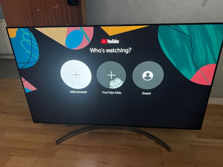 43 inches Lg smart 4k tv with remote in perfect condition 