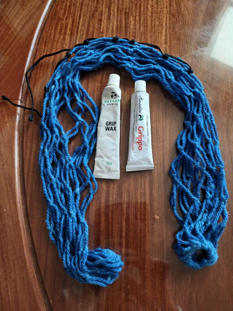 LAWN BOWLS CARRIER, TAYLOR GRIP WAX & HENSELITE GRIPPO POLISH