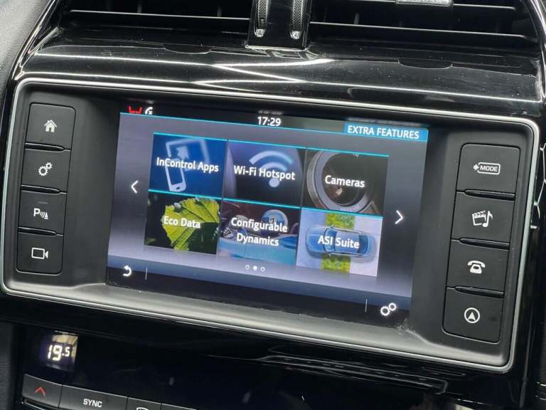 2016 Jaguar F-Pace 3.0d V6 S 5dr Auto AWD ESTATE DIESEL Automatic