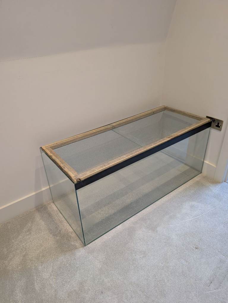Glass tank - for hamster or reptiles
