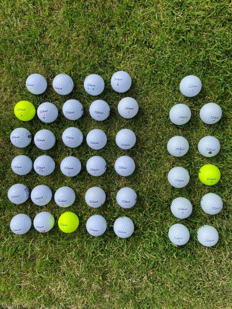 40 Titleist golf balls. All in very good or VG+ condition 
