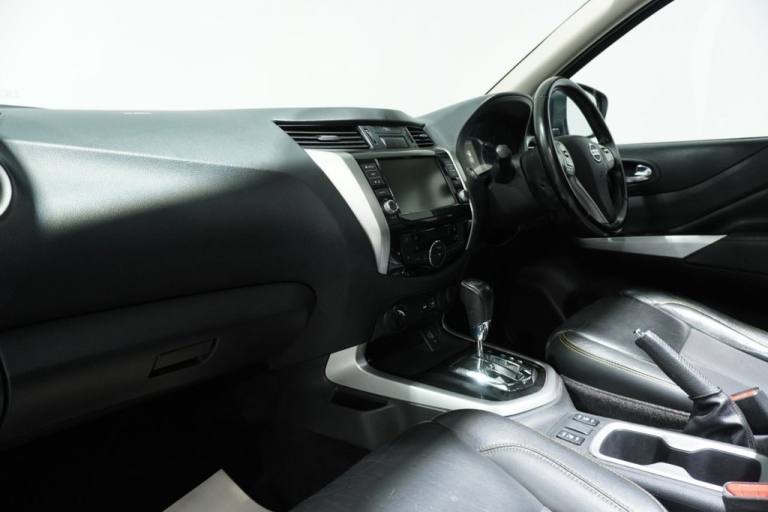 2020 Nissan Navara Double Cab Pick Up N-Guard 2.3dCi 190 TT 4WD Auto PICK UP DIESEL Automatic
