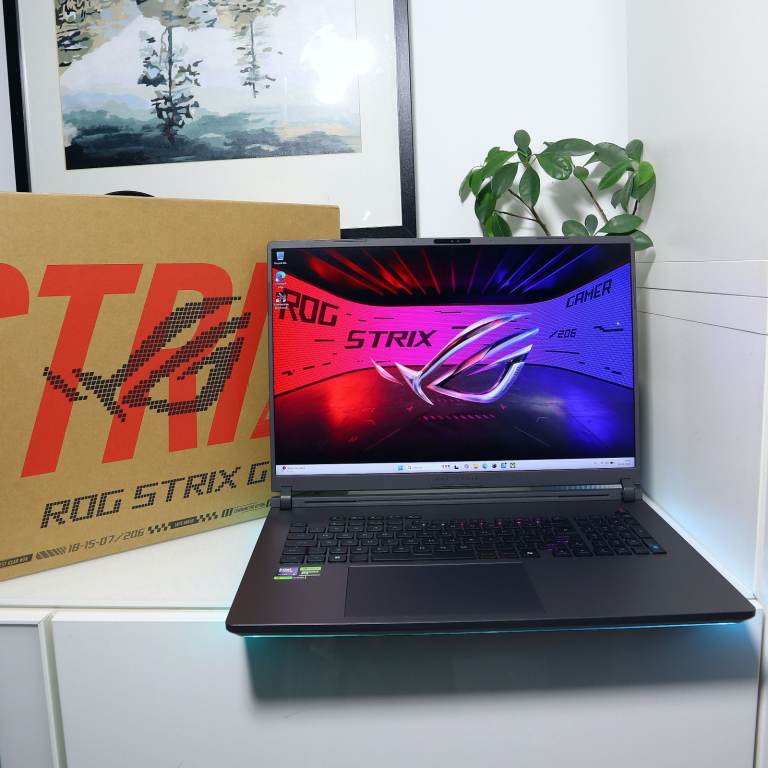 ASUS Strix Gaming | Ultra 9 275HX | RTX 5070 Ti | 32GB DDR5 | 18inch 2.5K IPS 240Hz
