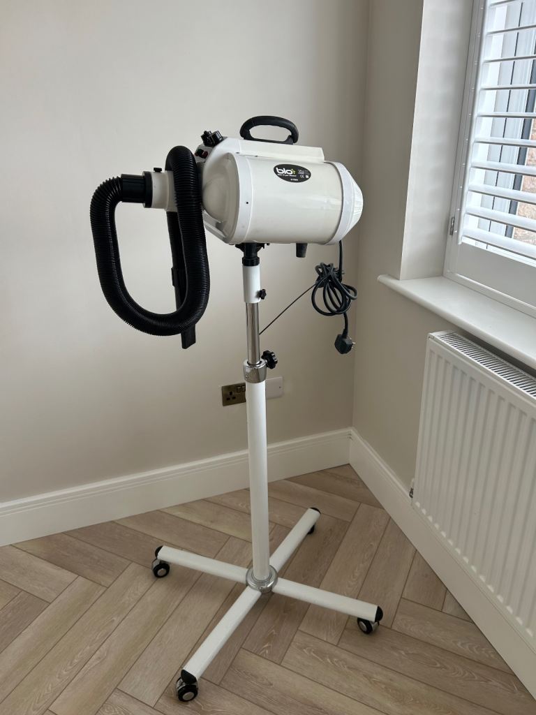 Groom professional Blo i600 combination dryer/blaster