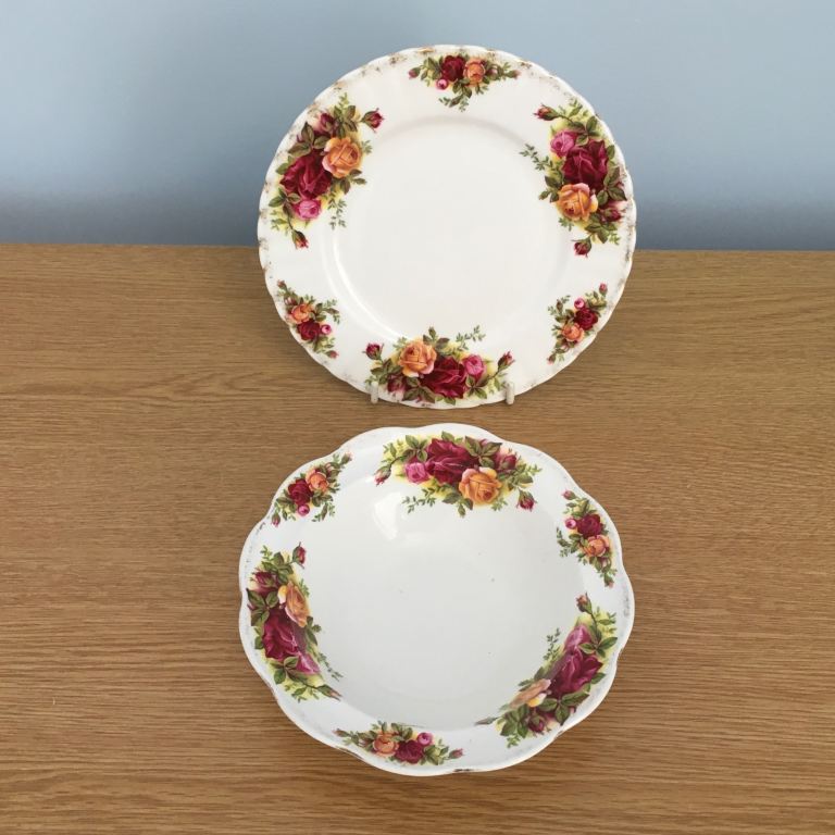 Royal Albert Old Country Roses side plate and dessert bowl