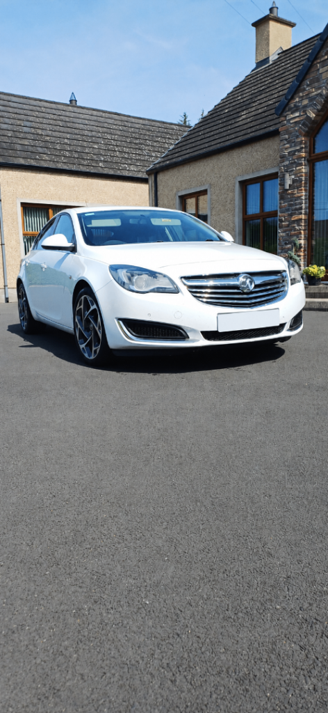 Vauxhall, INSIGNIA, Hatchback, 2015, Manual, 1956 (cc), 5 doors
