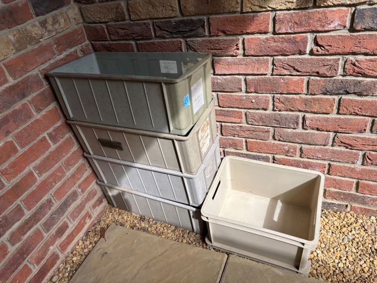 Plastic storage boxes 