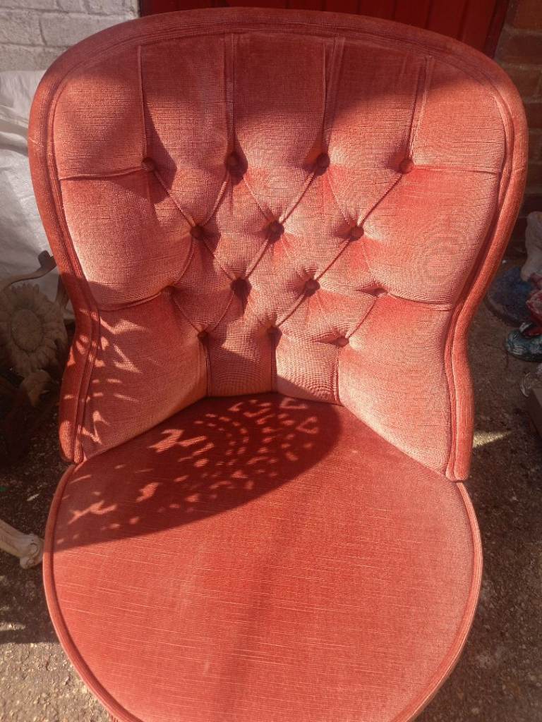 Pink velvet chair 