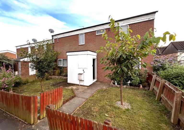 Spacious 5 Bedroom Warrensway, Woodside, Telford 