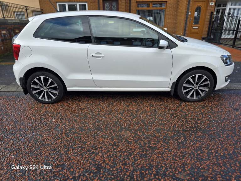 Volkswagen, POLO, Hatchback, 2014, Manual, 1198 (cc), 3 doors