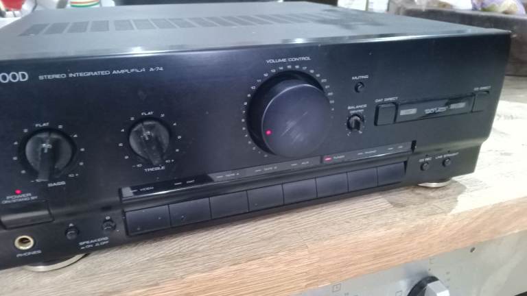 2x70 watt Kenwood hifi amp with phono 