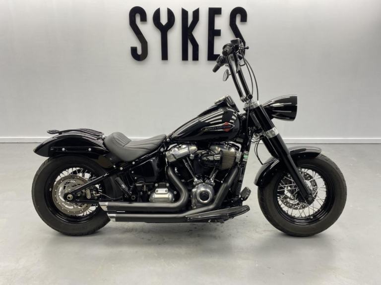 2018 Custom Harley-Davidson FLSL Softail Slim in Vivid Black