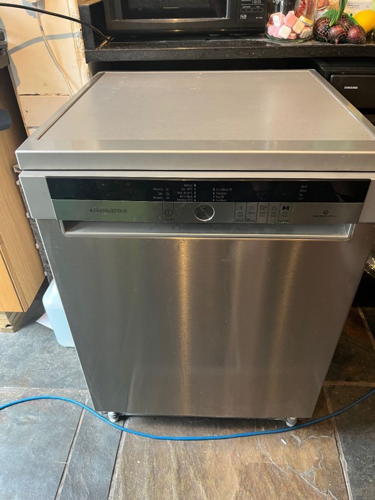 Grundig dishwasher GNF 41822X