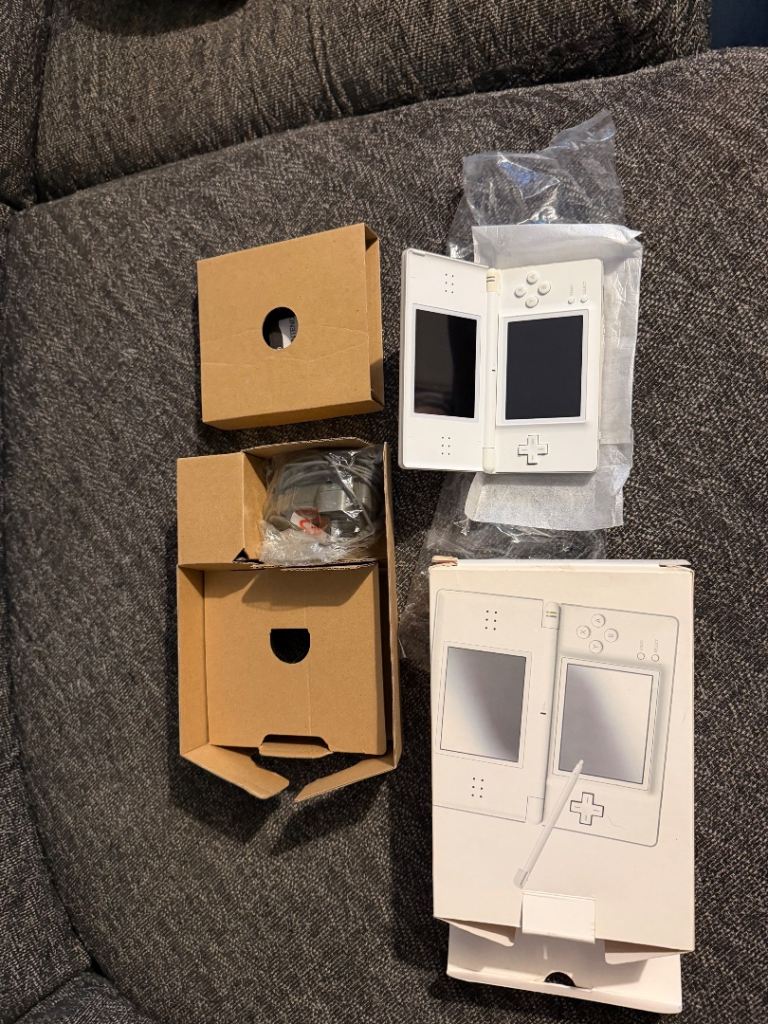 Nintendo DS Lite Boxed