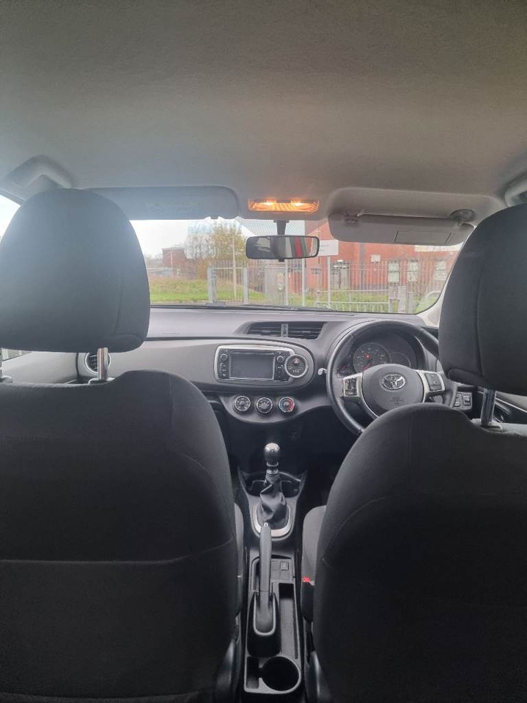 Toyota, YARIS, Hatchback, 2013, Manual, 1329 (cc), 3 doors