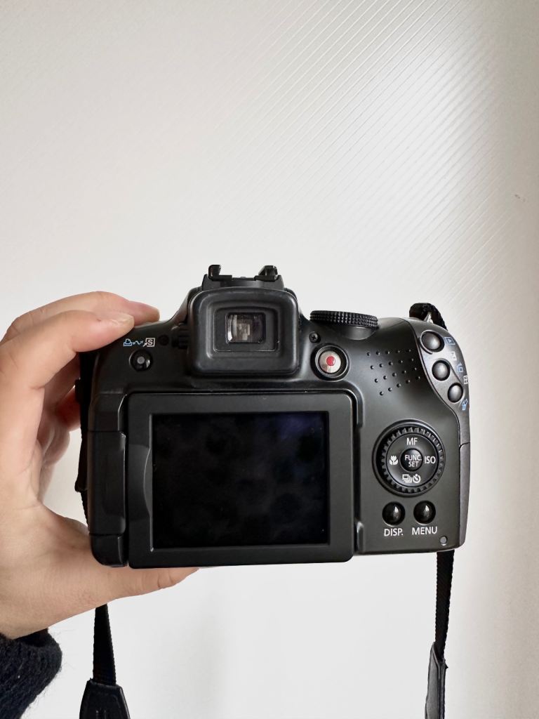 Canon PowerShot SX10 IS – Near New Condition 