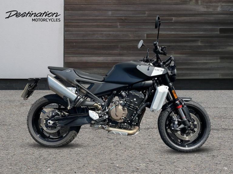 2024 Husqvarna Street SVARTPILEN 801 Petrol black Manual