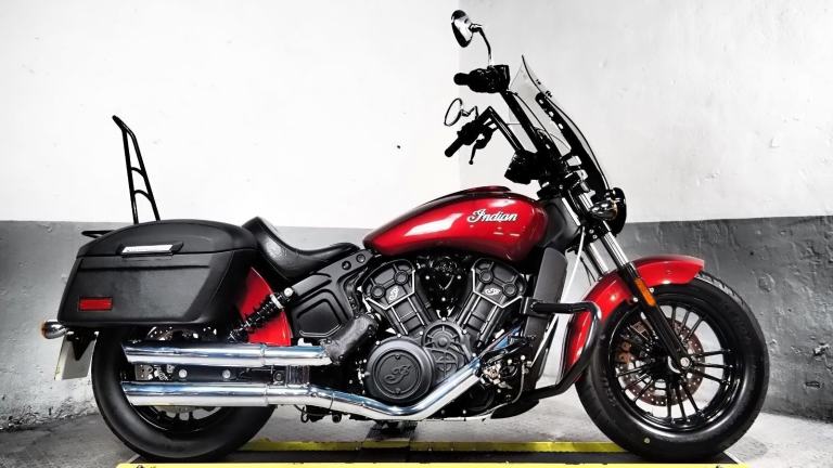2020 Indian SCOUT SIXTY ,Vance & Hines Z bars,leather bags,engine bars,sissy bar