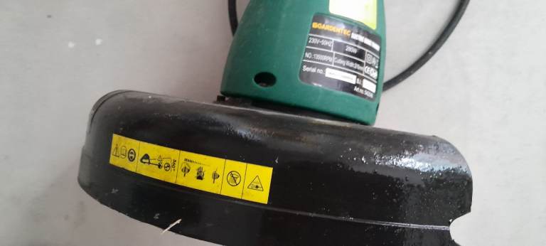 electric grass trimmer